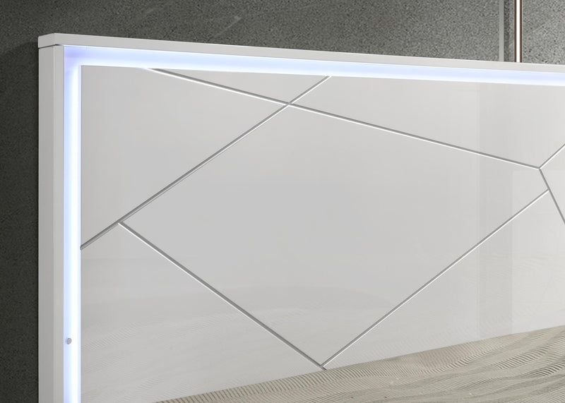 B121 - LED Mirror - White
