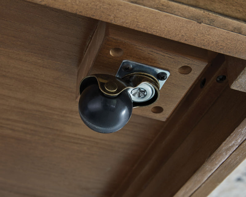 Sharlance - Lift Top Cocktail Table - Light Brown