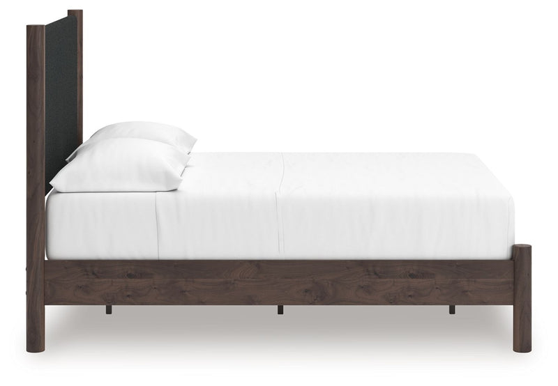 Pamytta - Upholstered Platform Bedroom Set