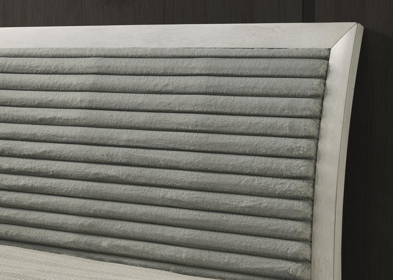 B320 - Bedroom Set