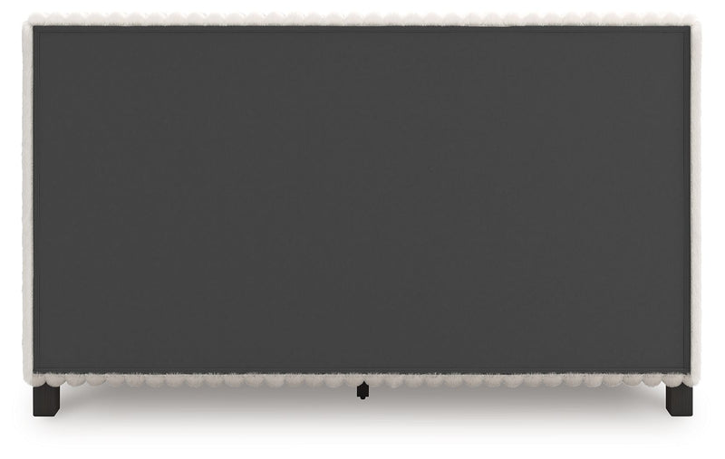 Zuraleus - Upholstered Bedroom Set