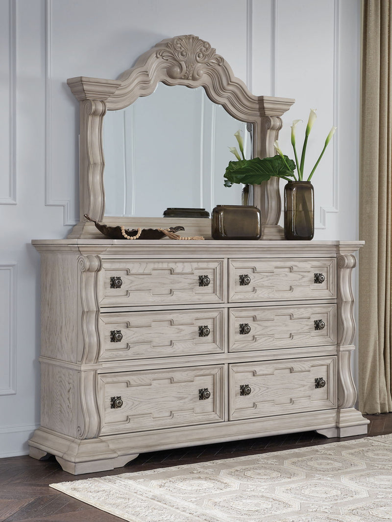 Bruchandi - Dresser