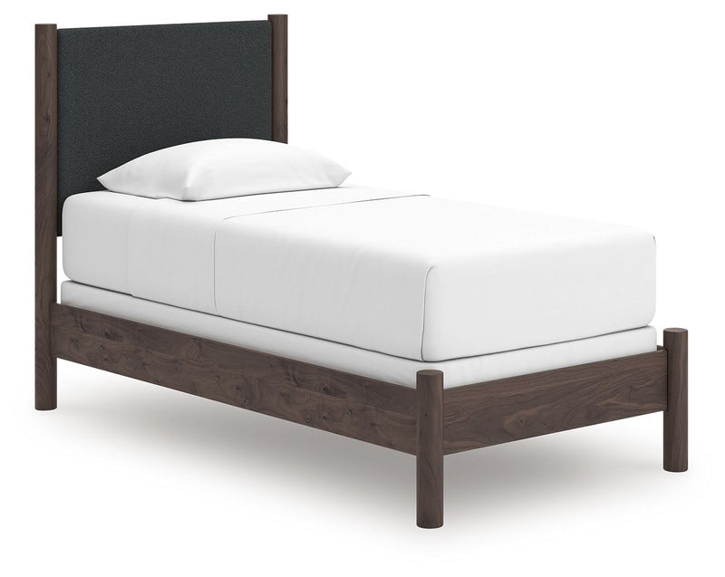 Pamytta - Upholstered Panel Bedroom Set