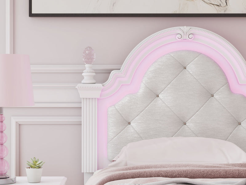 Kozlani - Upholstered Panel Bedroom Set